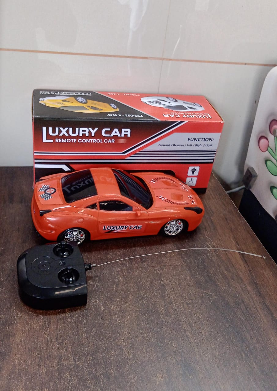 TTG Luxury Remote Control Sports Car Toy (1 Set) TTG Luxury Remote Control Sports Car Toy (1 Set)